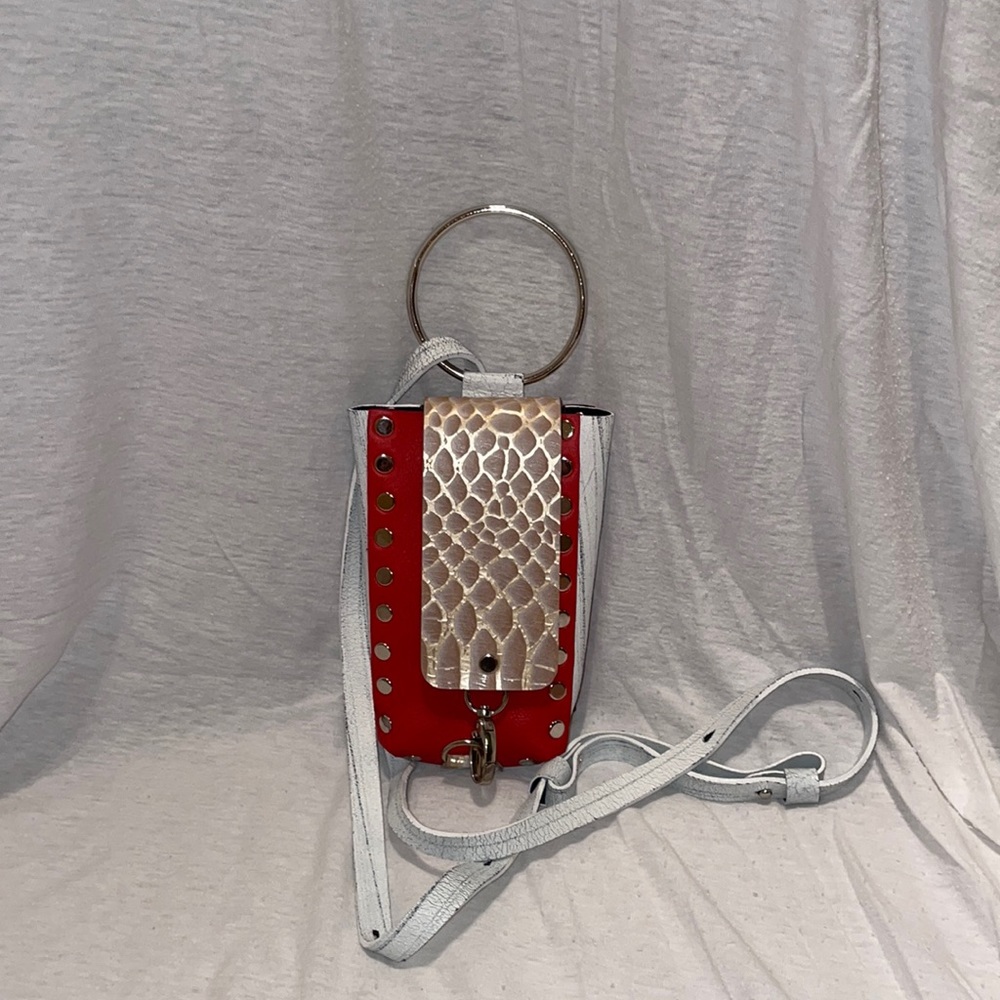 Skinny purse